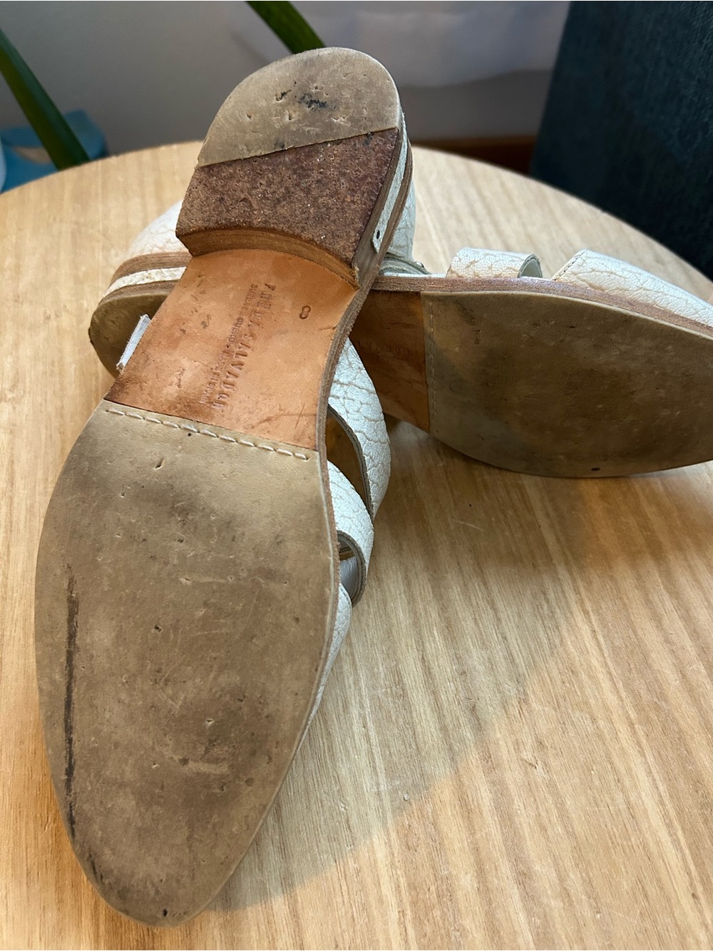 Freda Salvador Cream Textured Pointed-Strap Flats - Picture 5 of 7